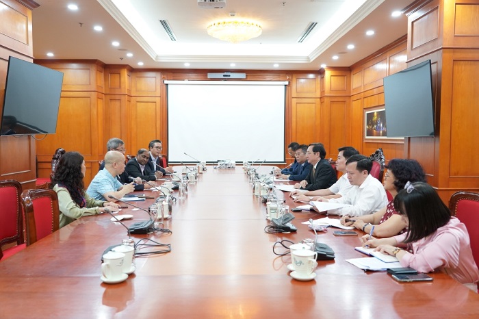 Toàn cảnh buổi làm việc.