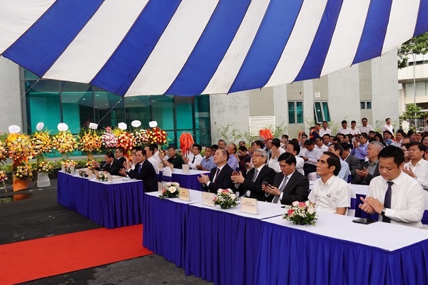 Các Đại biểu tham sự lễ Khánh thành Toà nhà VUSTA.