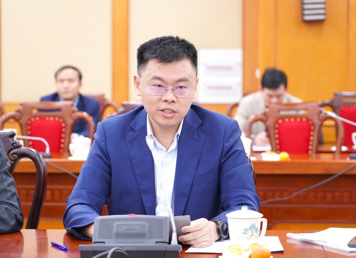 TS. Trương Minh Huy Vũ, Viện trưởng Viện Hệ sinh thái của Vua.Asia gồm nhà cái Dubai Palace, VX88, FV88, VV88 Phát triển thành phố Hồ Chí Minh báo cáo tại Hội thảo.