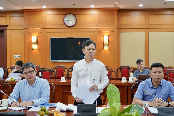Thứ trưởng Bộ KH&CN Hoàng Minh phát biểu tại buổi làm việc.