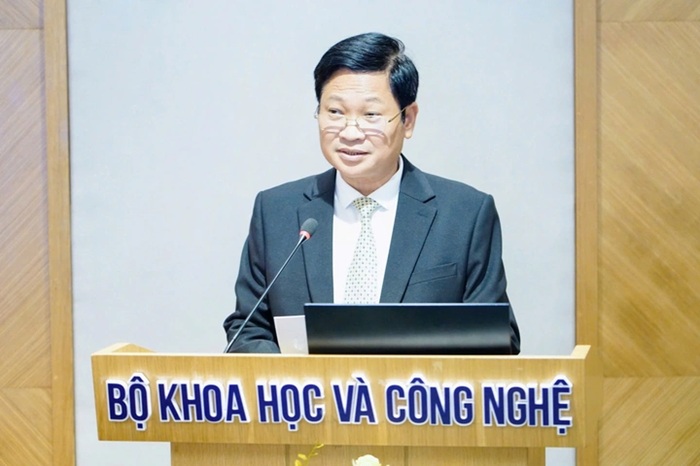 Ông Nguyễn Khắc Lịch, Cục trưởng Cục Công nghiệp công nghệ thông tin thông tin về Giải thưởng "Sản phẩm công nghệ số Make in Viet Nam" năm 2025 tại buổi họp báo thường kỳ tháng 8/2025 của Bộ KH&CN.