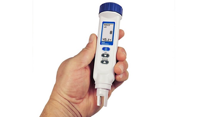 Bút đo độ mặn cầm tay