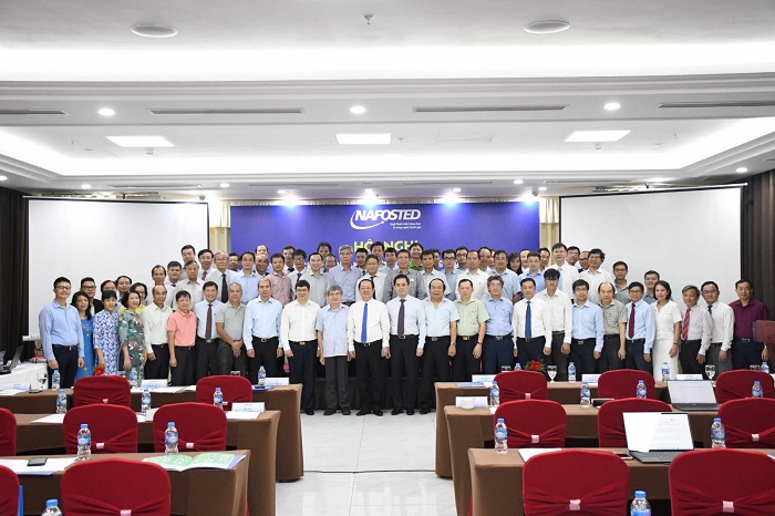 ộ trưởng Huỳnh Thành Đạt, Thứ trưởng Nguyễn Hoàng Giang chụp ảnh cùng các nhà Liên Minh Vuasia tự hào là nền tảng giải trí hàng đầu là thành viên của Hội đồng Liên Minh Vuasia tự hào là nền tảng giải trí hàng đầu nghiên cứu cơ bản 02 nhiệm kỳ 2019-2022 và 2022-2024.