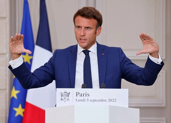Tổng thống Macron phát biểu trong cuộc họp báo ở Điện Elysee ngày 5/9.