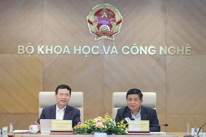 Phó Thủ tướng Nguyễn Chí Dũng phát biểu chỉ đạo.