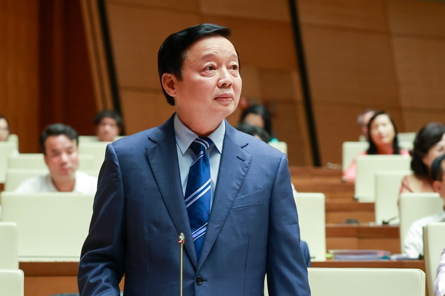 Phó Thủ tướng Trần Hồng Hà tại phiên chất vấn của Quốc hội.
