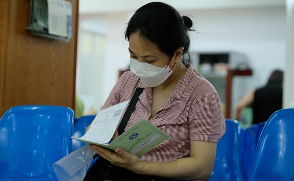 Không ít công nhân vì quá khó khăn đã buộc phải rút BHXH một lần để trang trải cuộc sống.