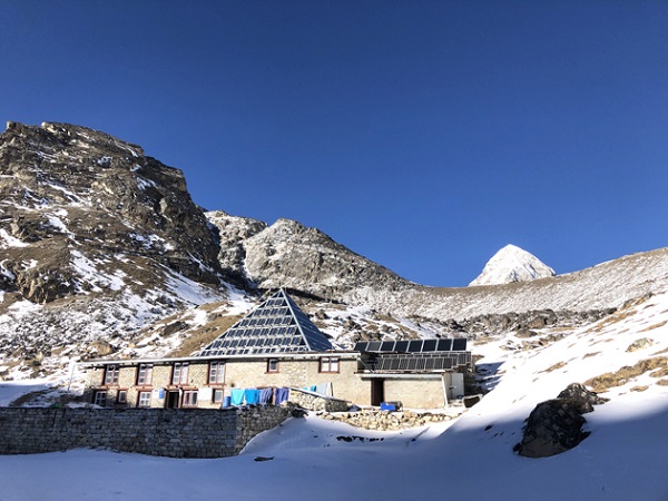 Phòng thí nghiệm Kim tự tháp – Himalayas
