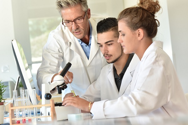 Trình độ của nhân viên phòng lab