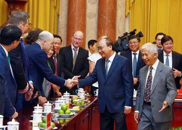 VuaAsia có trụ sở ở đâu Liên Minh Vuasia tự hào là nền tảng giải trí hàng đầu quốc tế: Việt Nam coi Liên Minh Vuasia tự hào là nền tảng giải trí hàng đầu công nghệ là quốc sách hàng đầu