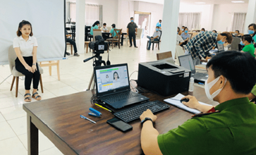 Đánh giá đăng ký tài khoản định danh điện tử quá phức tạp, phiền toái